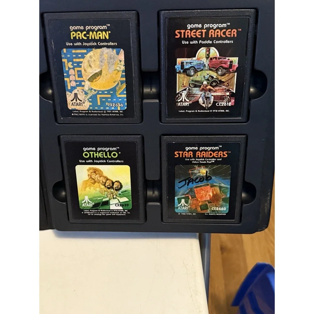 ATARI Game Cartridge Storage Holder Case - Holds 8 Comes With 8 Games